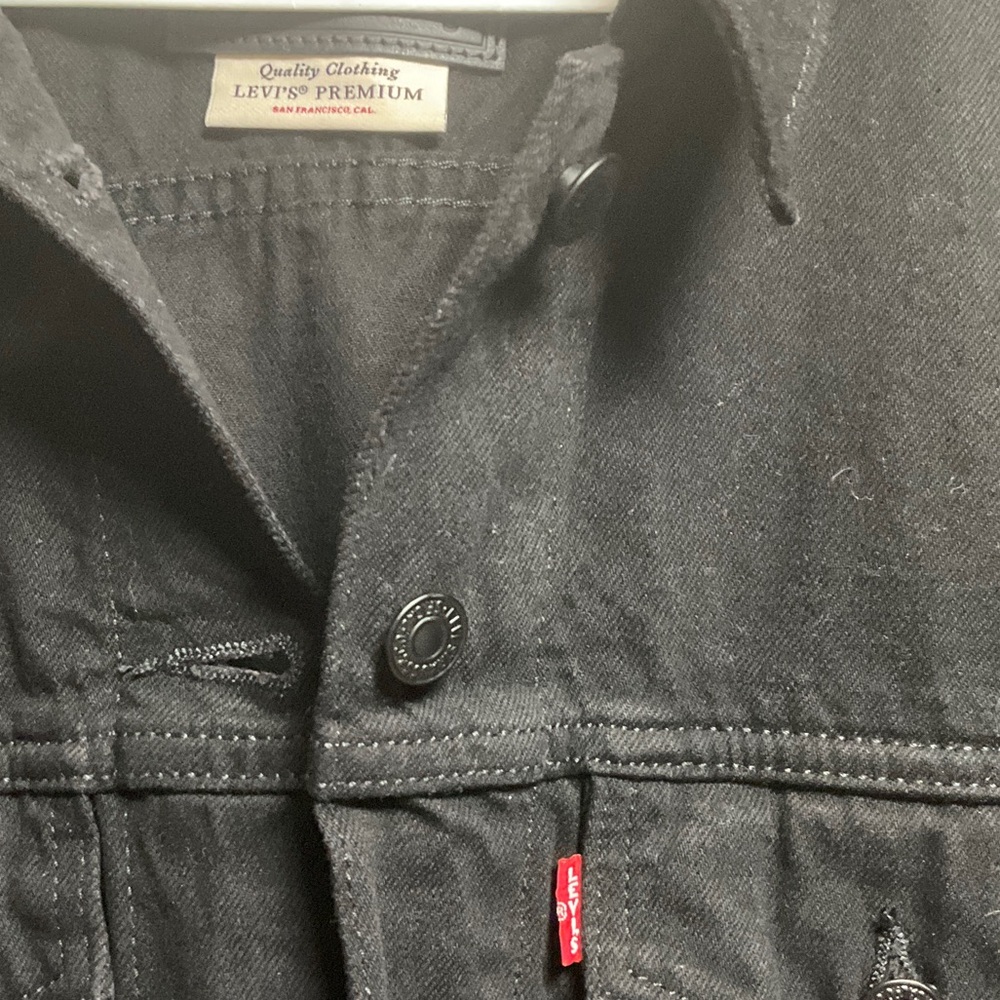Levi's Black Jean Jacket - Picture 3 of 6